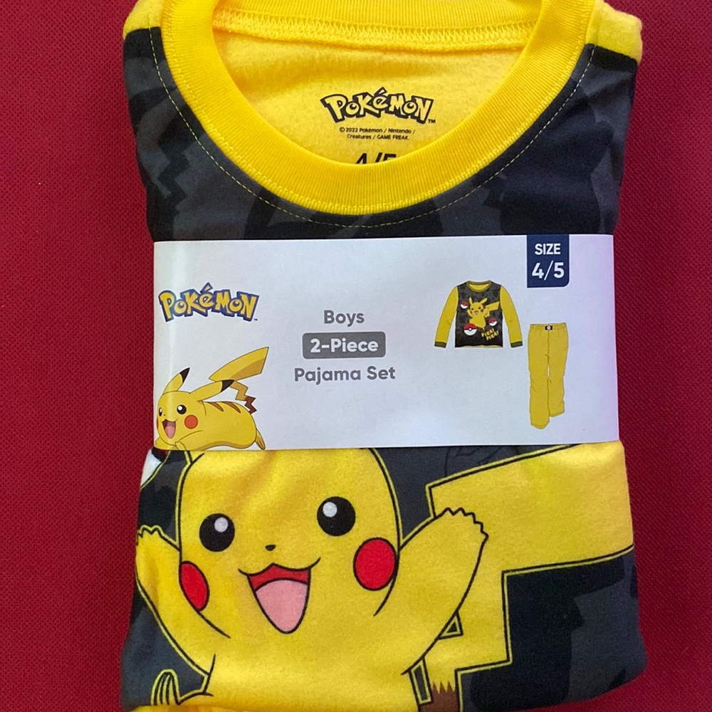 New kids Pokémon pajamas set 4/5